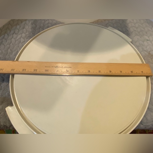 Tupperware Cake Taker with Handle 3pieces Almond Vintage - Picture 8 of 10